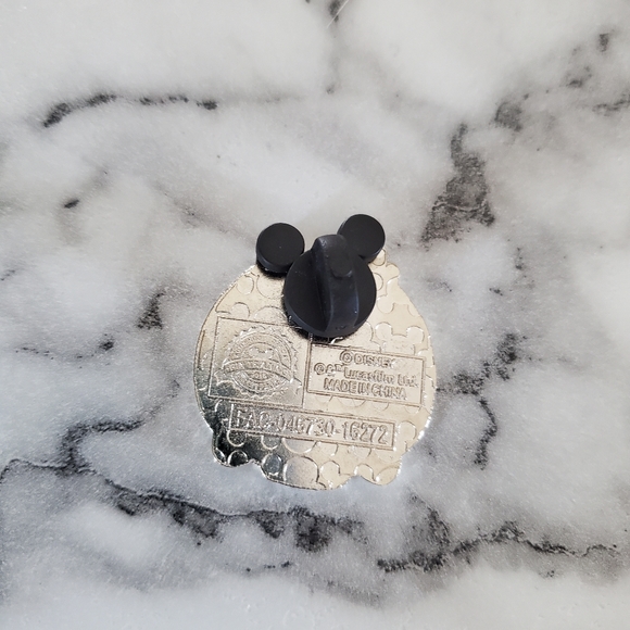 Disney Star Wars Lanyard & 3 Pin Bundle - Picture 10 of 11